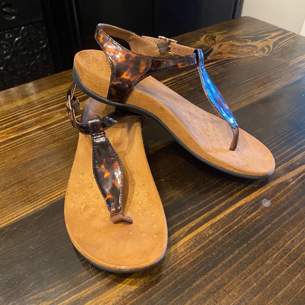 Vionic Tortoiseshell Sling Sandals, size 8